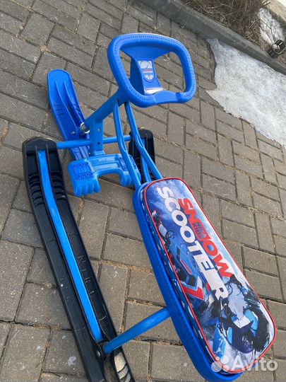 Детский снегокат и ватрушка