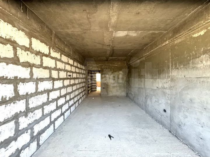 3-к. квартира, 92 м², 1/9 эт.