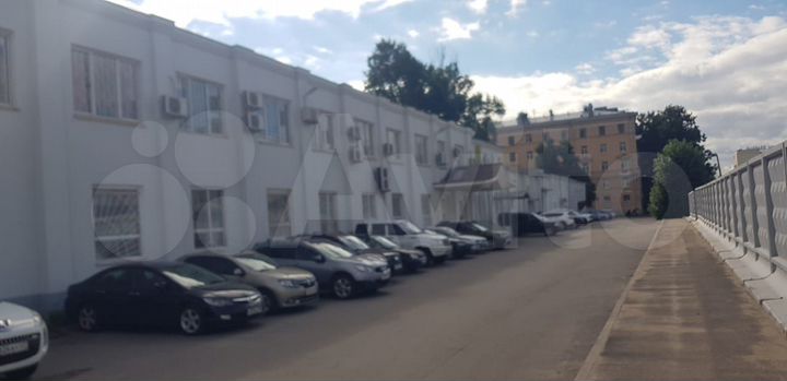 Общепит, торговое и оказание услуг 567,7 м²