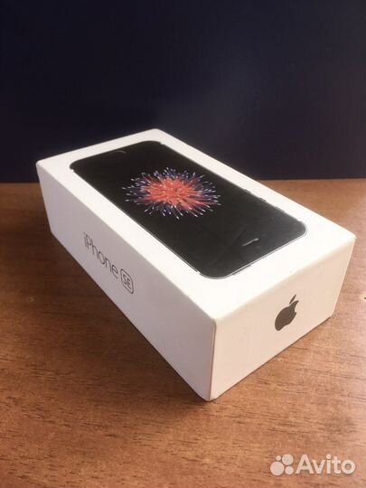 Коробки для iPhone SE