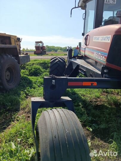 Косилка MacDon 9352i, 2006