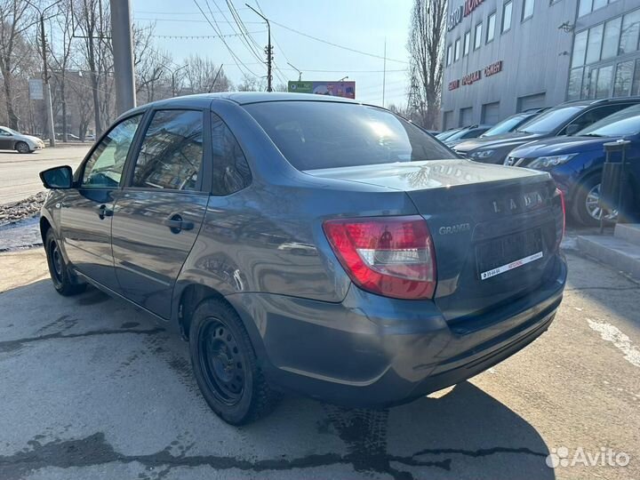 LADA Granta 1.6 МТ, 2019, 100 000 км