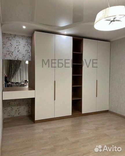 Шкаф распашной на заказ в рассрочку в прихожую