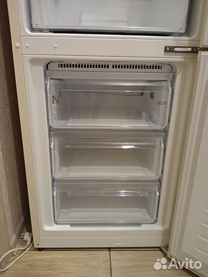 Продается холодильник bosch