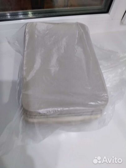 Тарелки одноразовые, стаканы