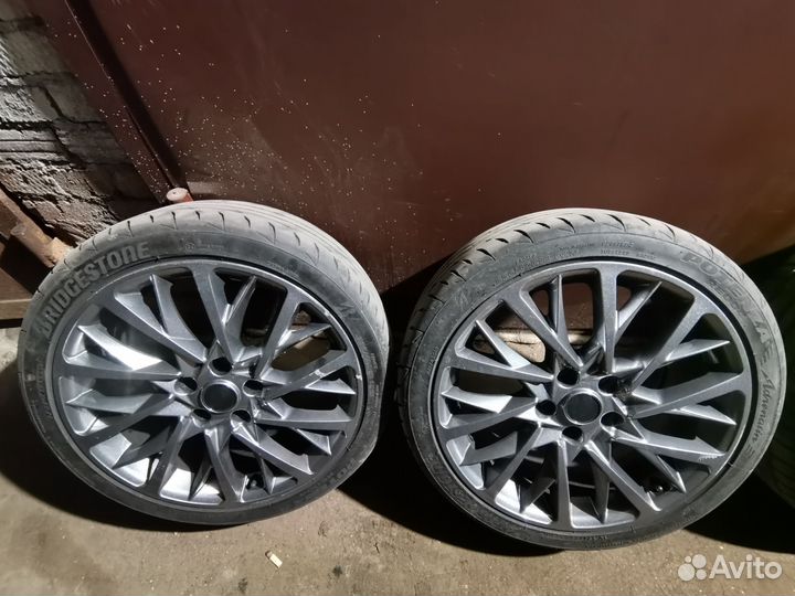 Колеса в сборе r18 летние 5 112 VAG