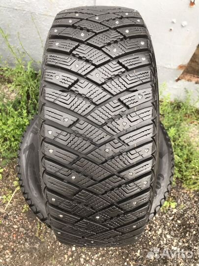 Goodyear Ultragrip Ice Arctic 215/60 R16 99T