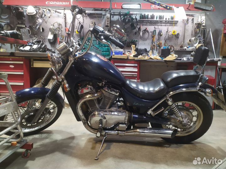 Suzuki Intruder vs 750