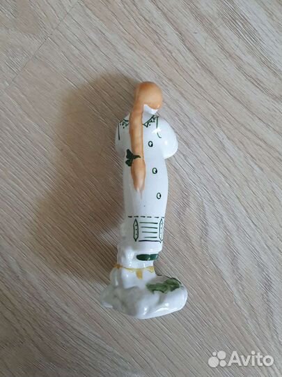 Фарфоровая статуэтка СССР Алёнушка