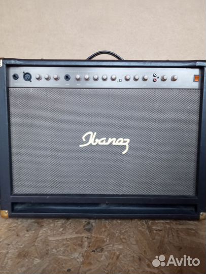 Комбоусилитель для акустической гитары