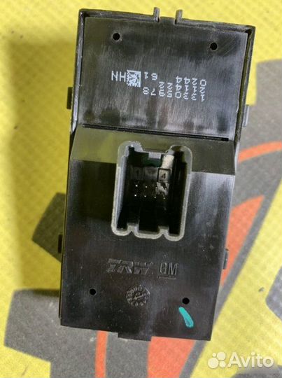 Блок кнопок стеклоподъемников Opel Astra J