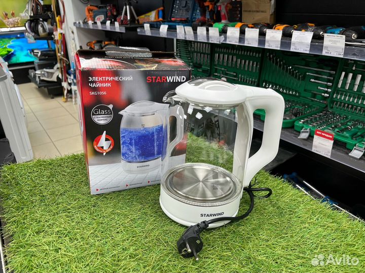 Чайник электрический StarWind SKG1056 (лб80а)