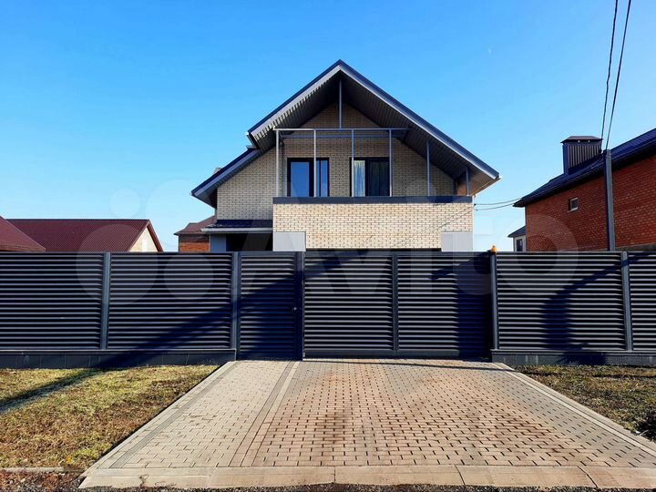 Дом 277,9 м² на участке 7,2 сот.