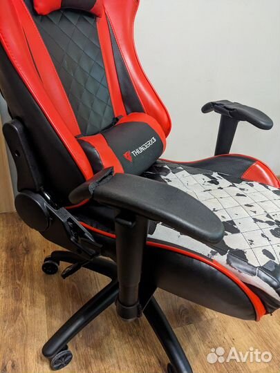 Компьютерное кресло Thunder X3