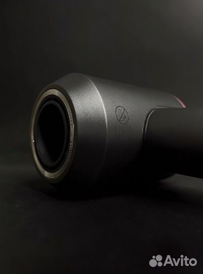 Фен Dyson новый