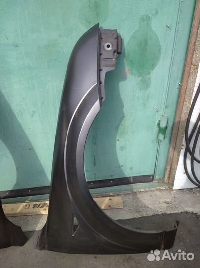 Крыло Ford Mondeo 3 2000-2007