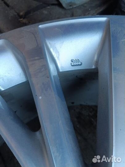 Диск литой R 18 Toyota