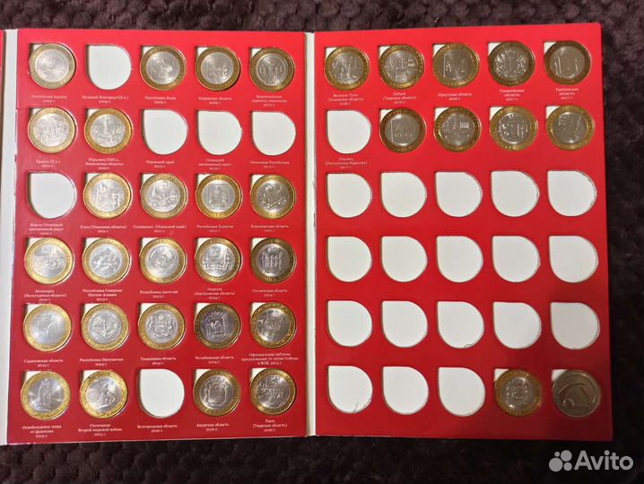 Памятные и юбилейные монеты России