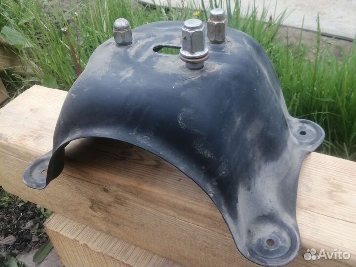 Крепление запаски рав4