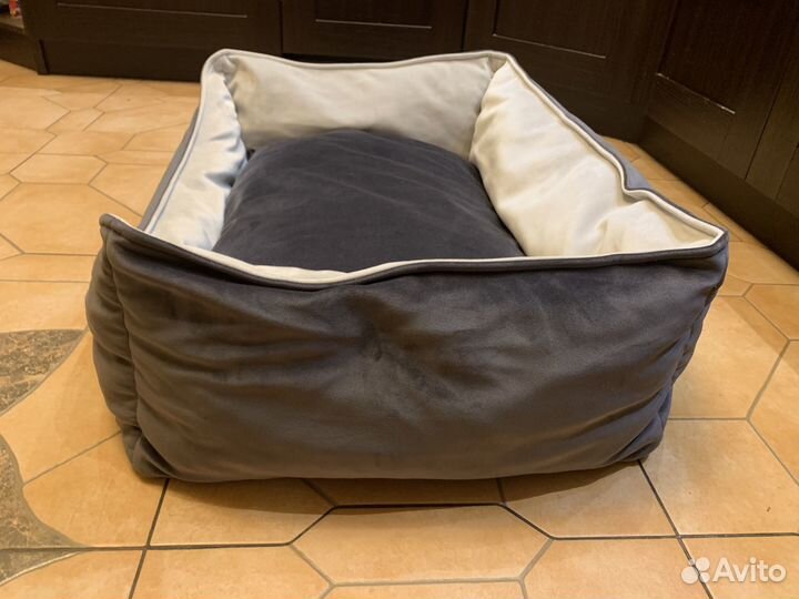 Лежанка для собаки из дорогих материалов