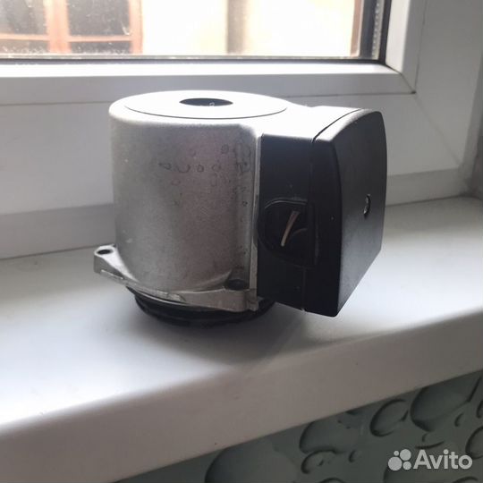 Насос на электро котел отопления Grundfos UP 15-5