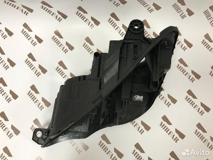 Левый корпус фары Mercedes-Benz C klasse w204