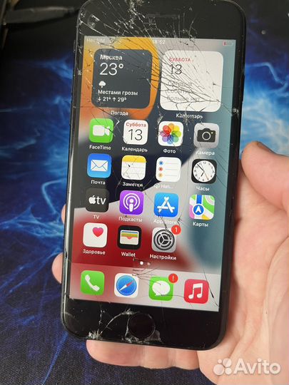 iPhone SE, 64 ГБ