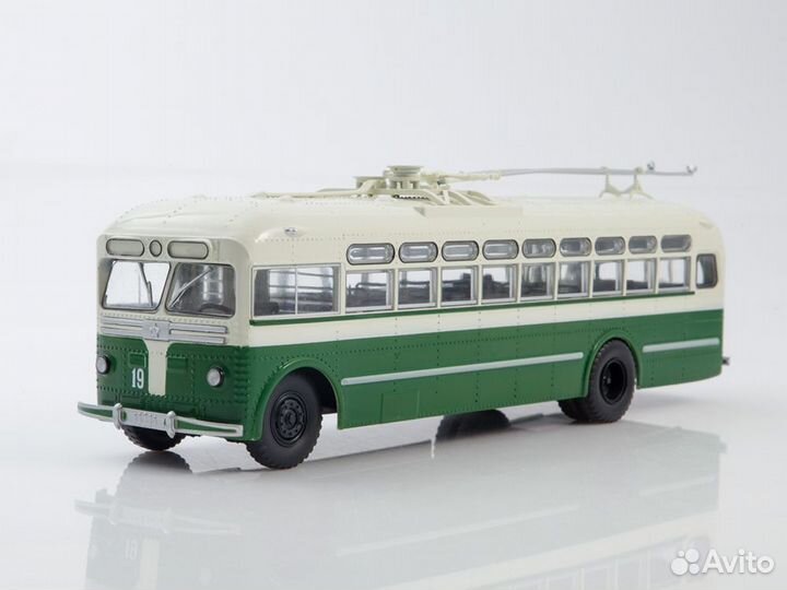 900438 Троллейбус мтб-82Д