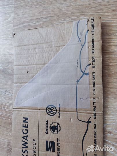 Пленка защитная левая 1Z0807905E Octavia A5