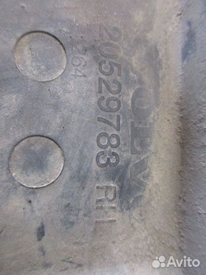 Спойлер кабины Volvo FM13 FH13