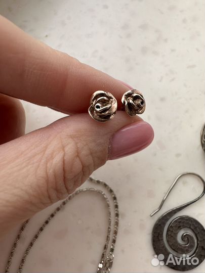 Украшения из серебра и мельхиора