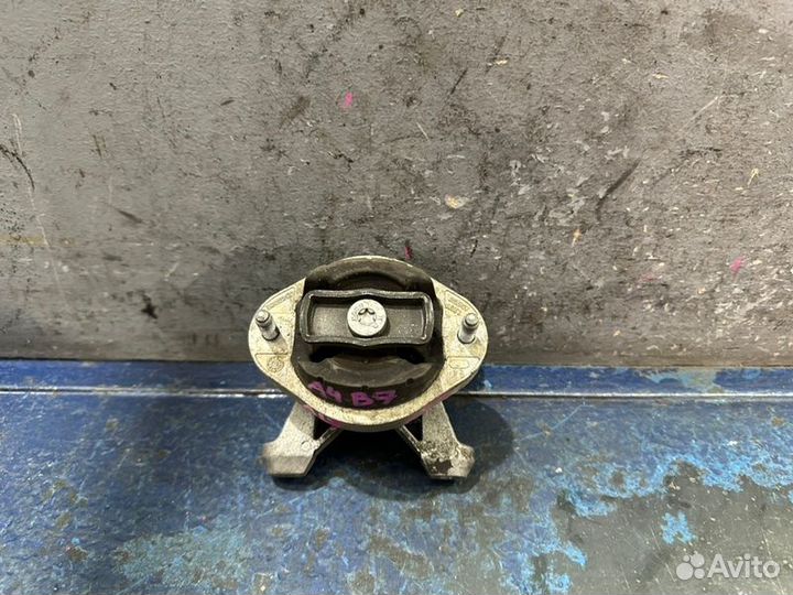 Подушка АКПП Audi A4 B6 ALT 2.0