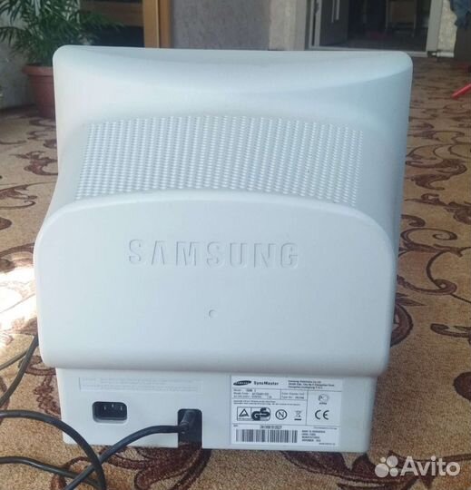 Монитор Samsung