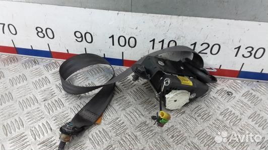 Ремень безопасности с пиропатроном сиденья передне