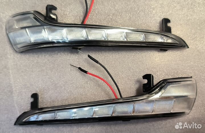 Повторители поворота в зеркало LADA Granta