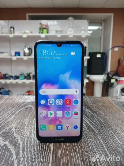 HUAWEI Y6, 2/8 ГБ