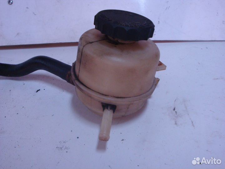 Бачок гур Kia Rio 1 1.5л 2004 г.в