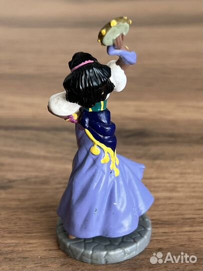 Эсмеральда цыганка фигурка дисней