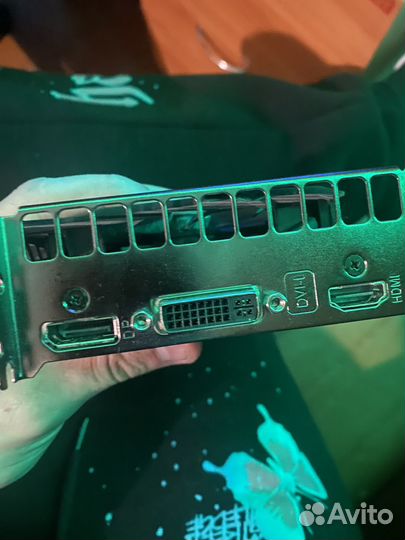Видеокарта 750 ti