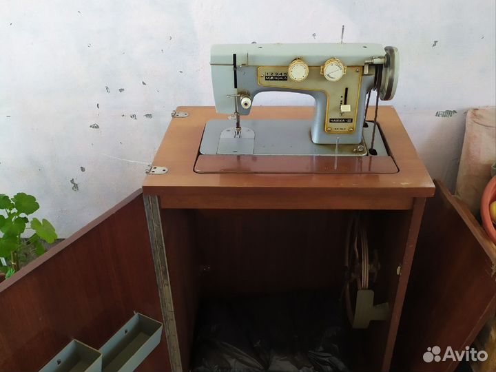 Швейная машинка чайка