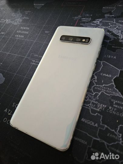 Samsung Galaxy S10+, 8/128 ГБ