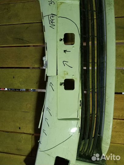 Toyota corolla 2015 Бампер передний