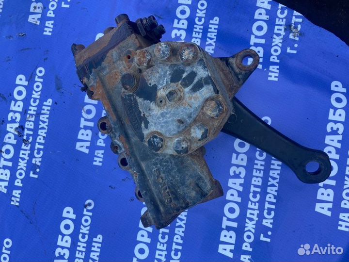 Рулевой редуктор. Scania P114 Ga4X2Na 340 грузовой