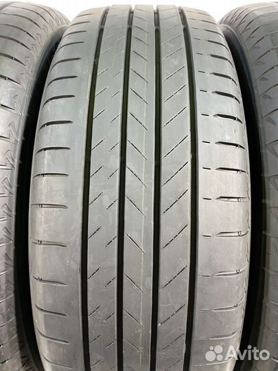 Bridgestone Alenza 001 215/60 R17