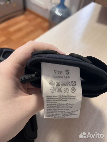 Защита запястья dainese