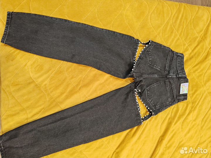 Bershka джинсы женские с разрезами