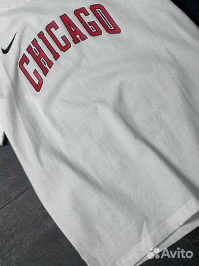 Белая футболка Nike