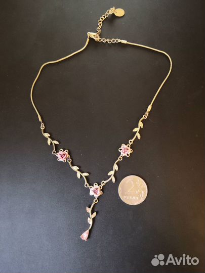 Колье розочки из металла claire