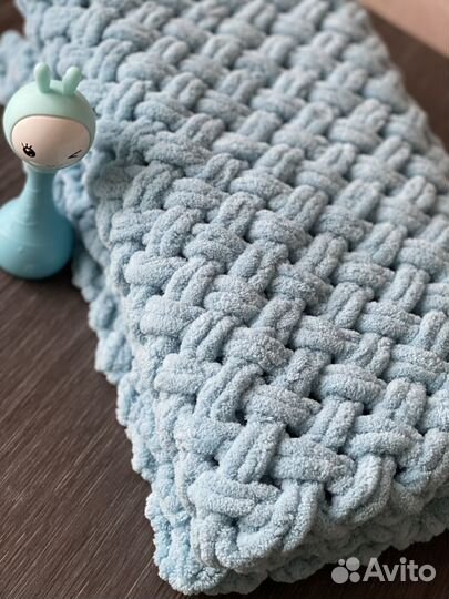 Плед детский плюшевый вязанный из ализе пуффи