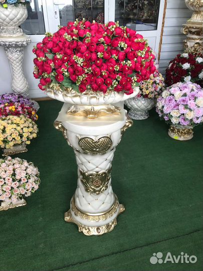 Вазы с цветами